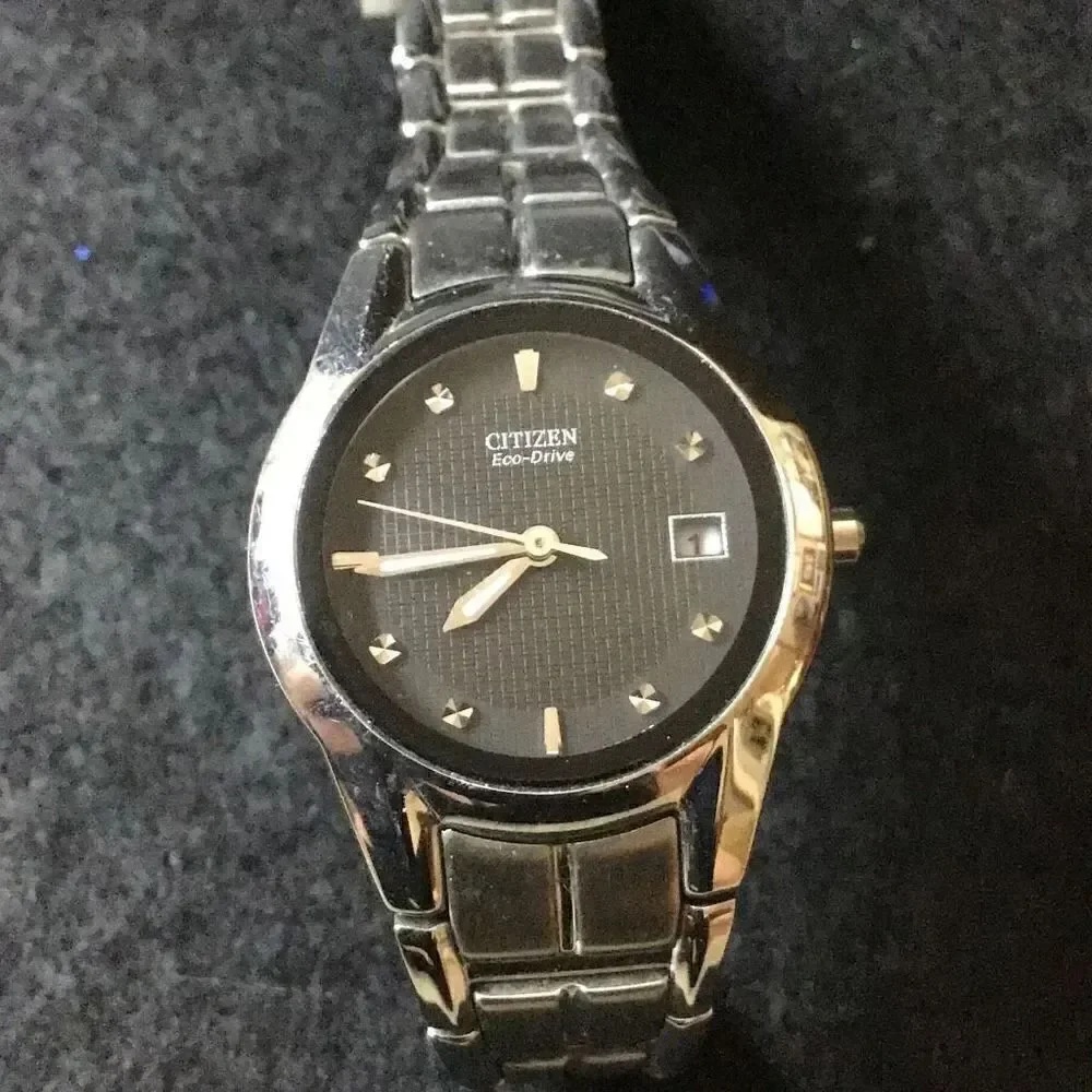 Vintage ladies citizen, Eco drive watch needs battery
